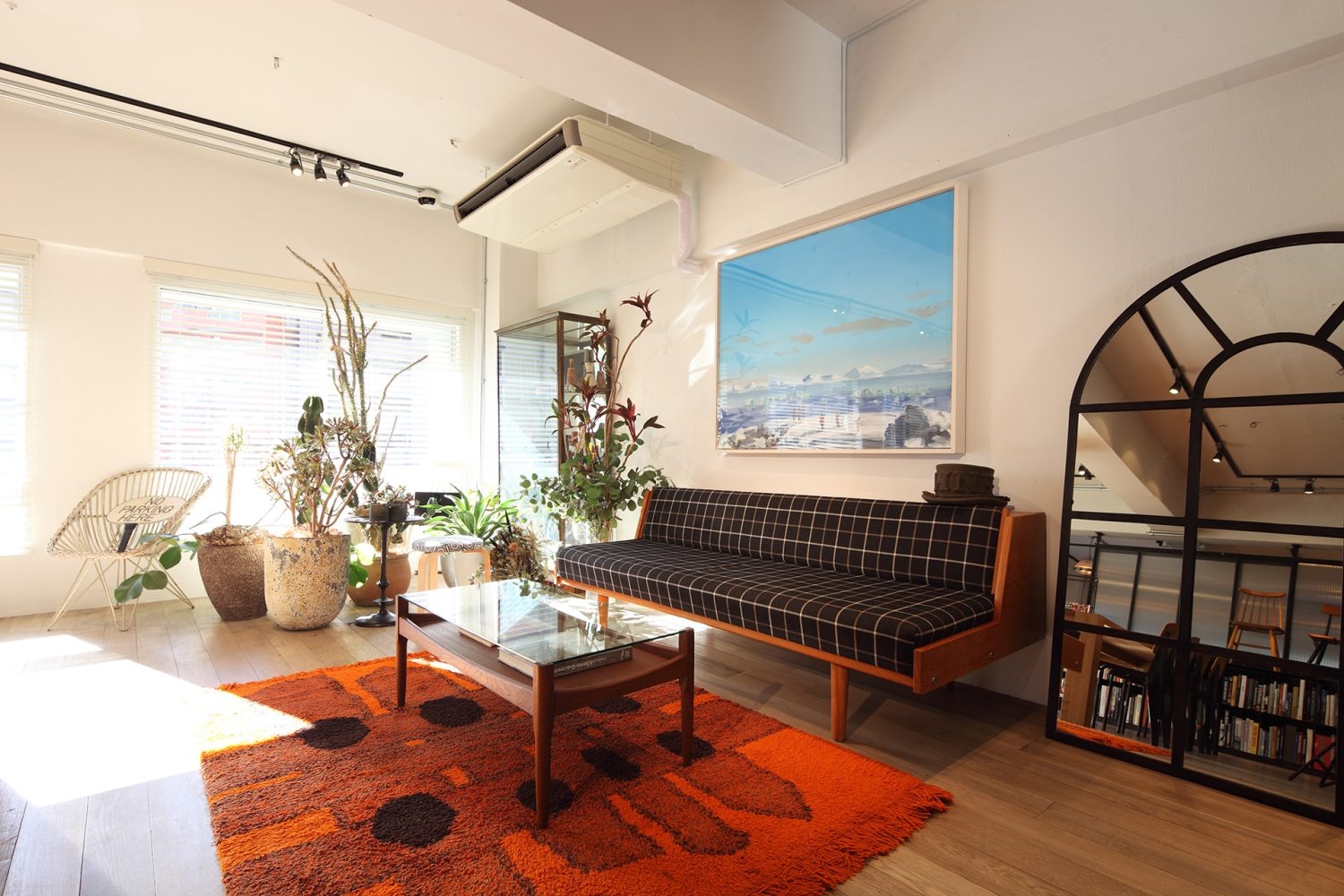 南向きの窓から自然光が入ります