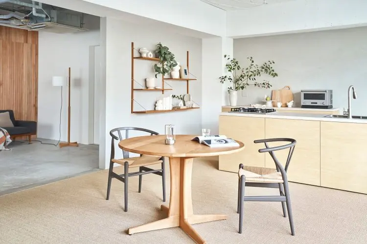 サイザルスペースにダミーの可動式キッチンを追加