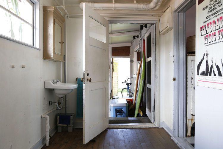 ランドリールーム / ガレージ 出入口