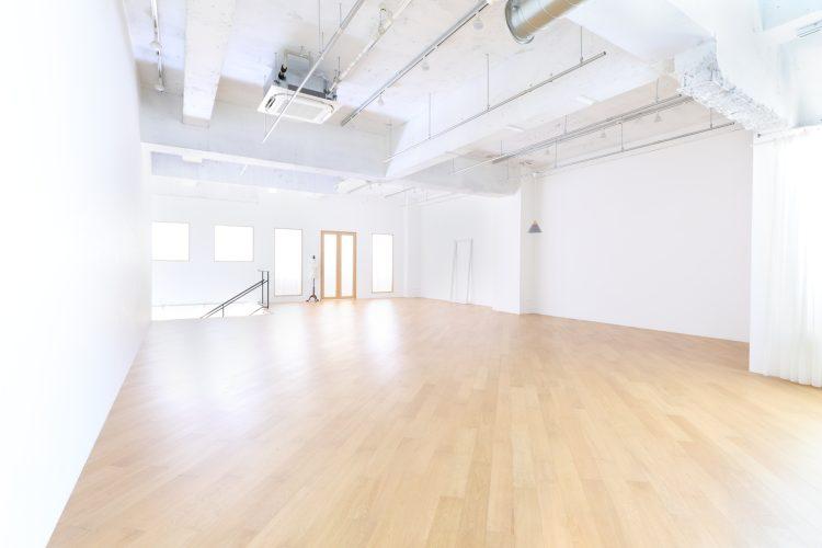 奥行き16m幅8.5mのフローリングの2F