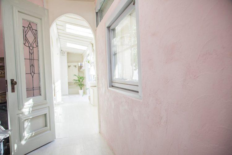 ガーデンサイドの小部屋