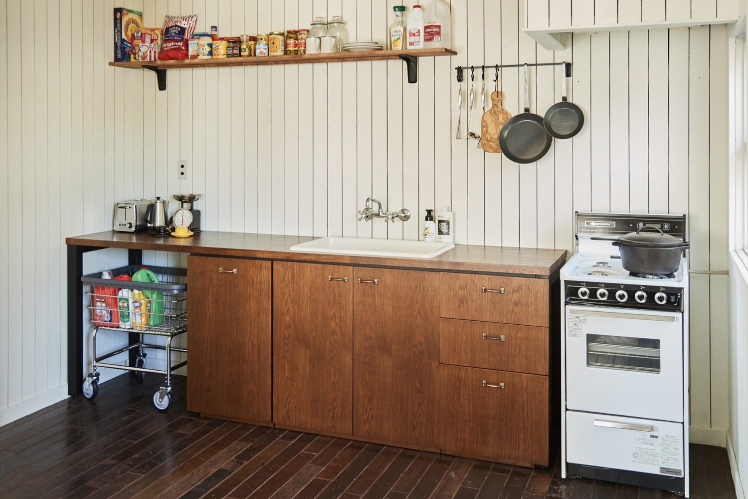 キッチン / 戸棚可動式