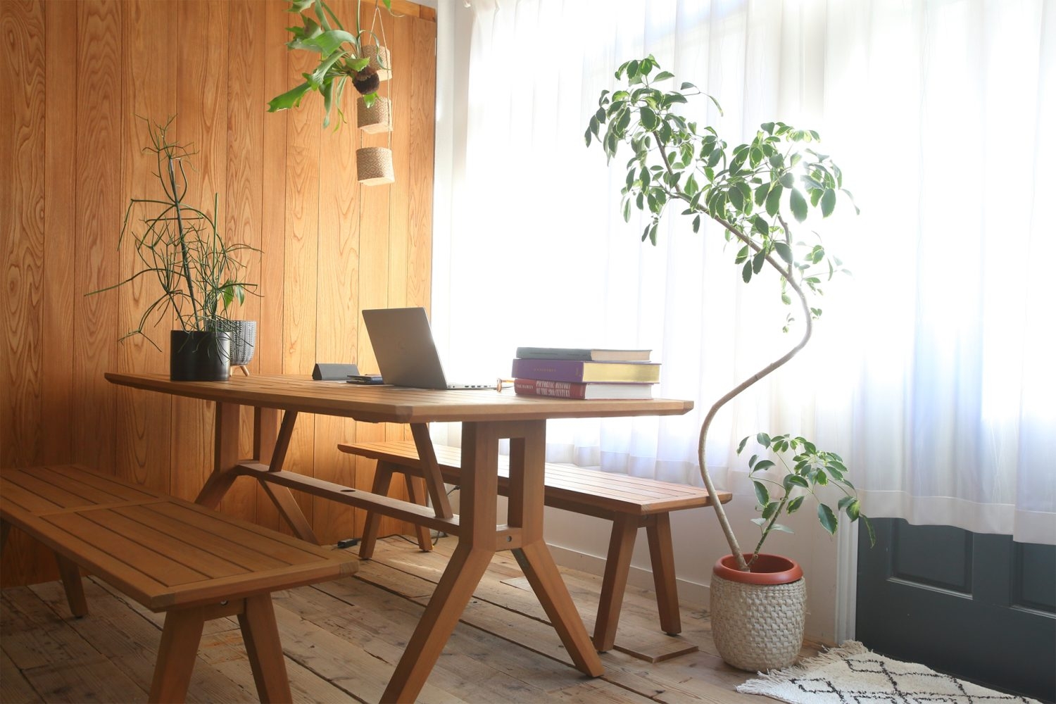 ウッドの可動床・可動壁・ダイニングを組み合わせて