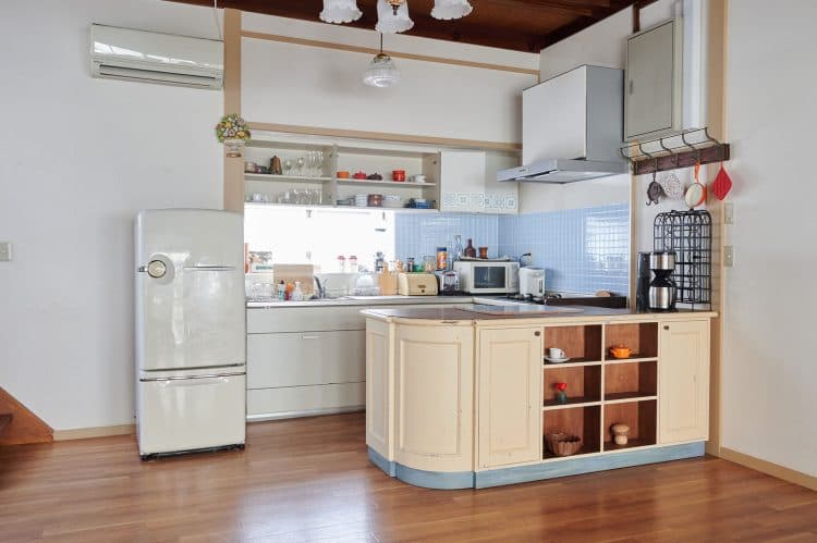 1F:KITCHEN