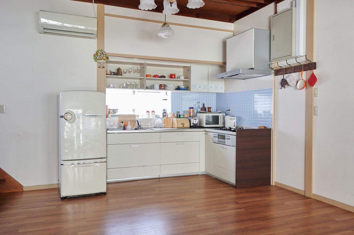 1F:KITCHEN