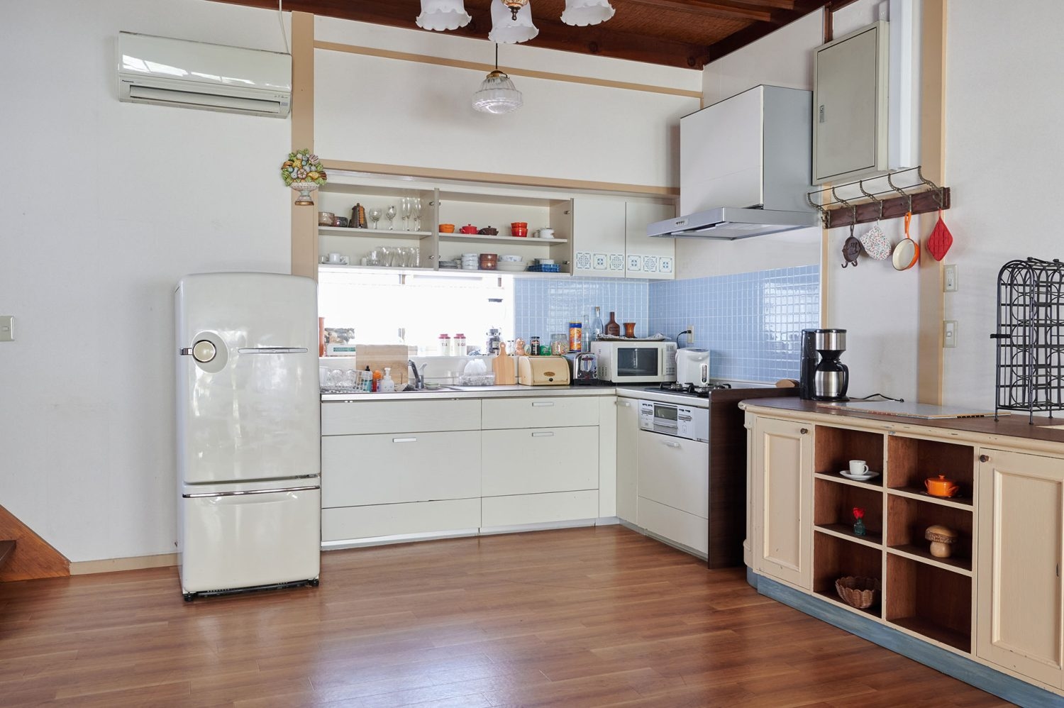 1F:KITCHEN