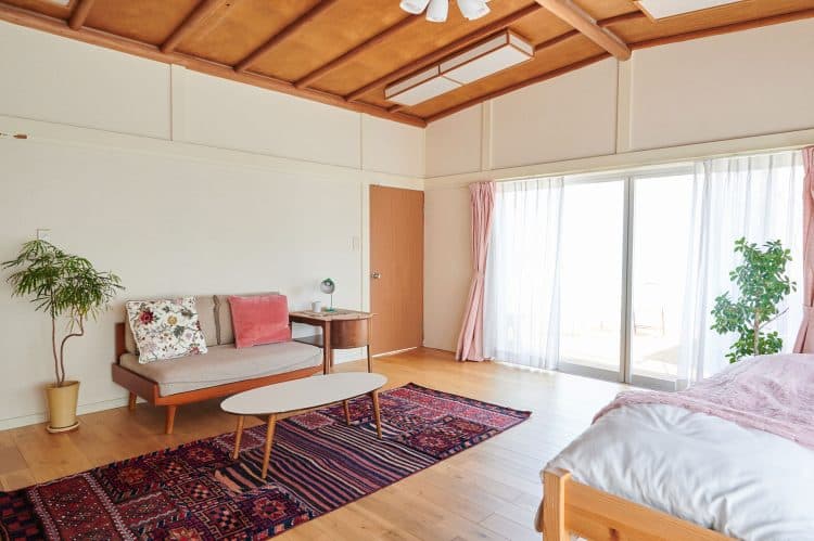 2F:BED ROOM