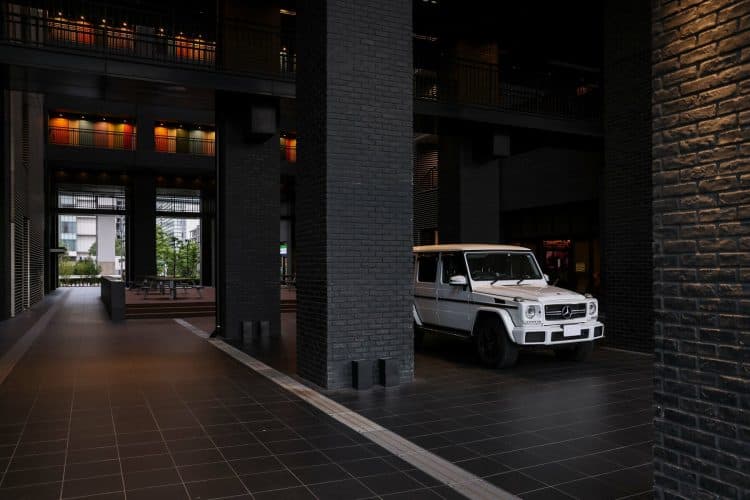 中庭での車撮影も可能