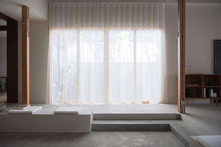 小さがりから見た大窓