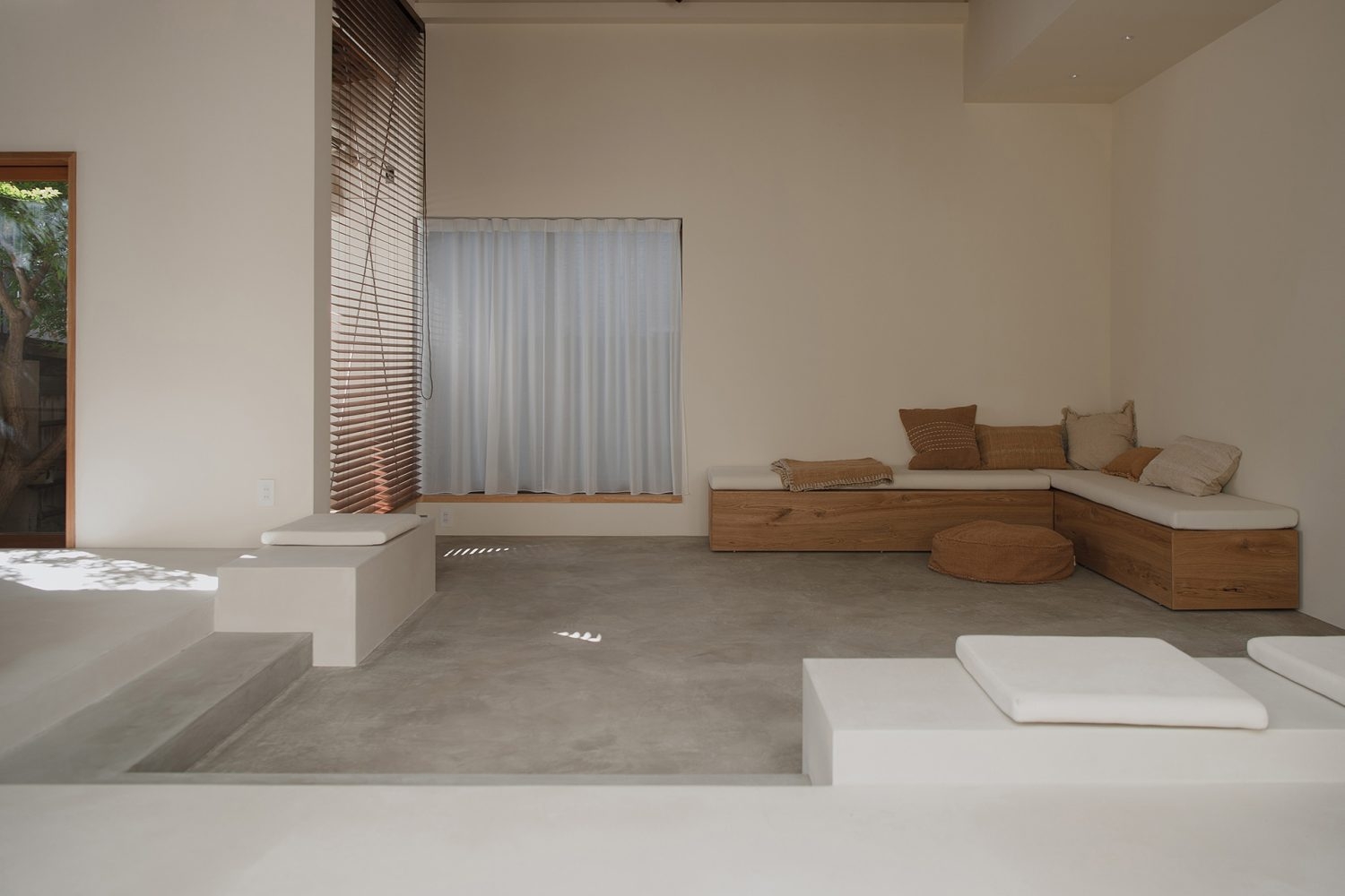 庭から見た小さがり