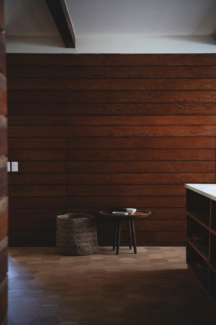 60年の時を経た木壁