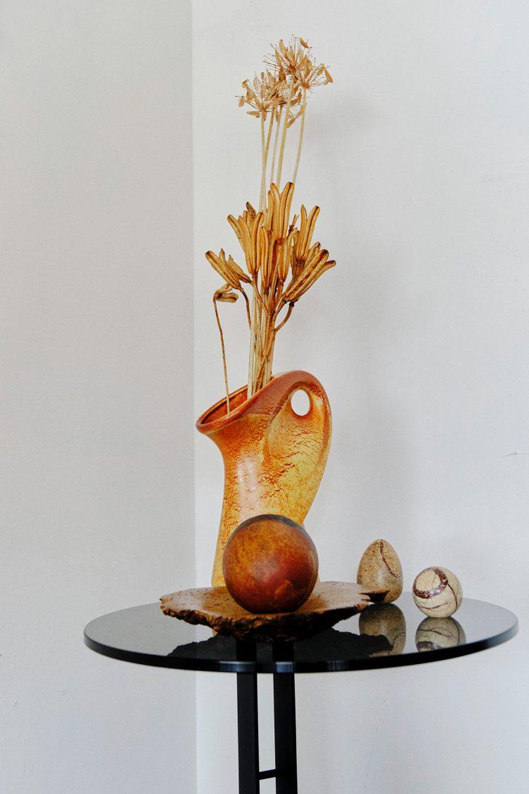 コーナー白壁で陰影を演出