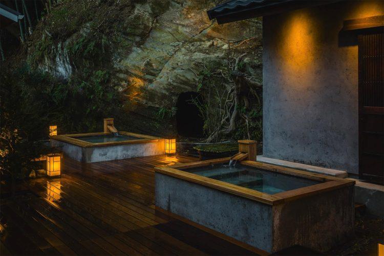 3月19:00頃、水風呂と露天風呂