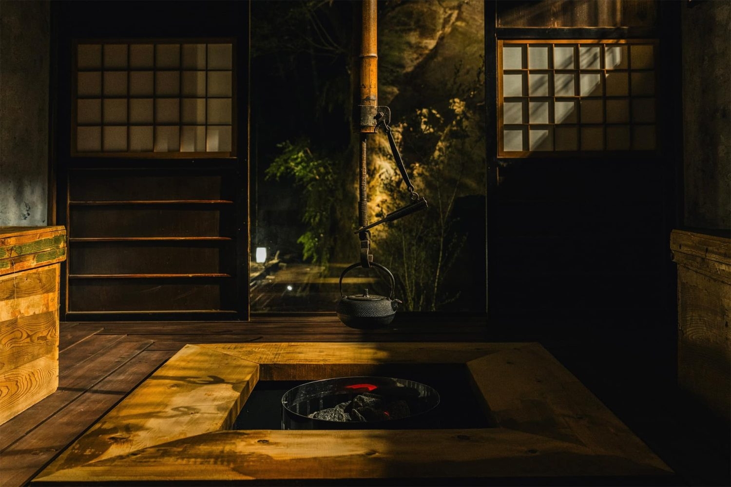 囲炉裏型のサウナ室約10平米