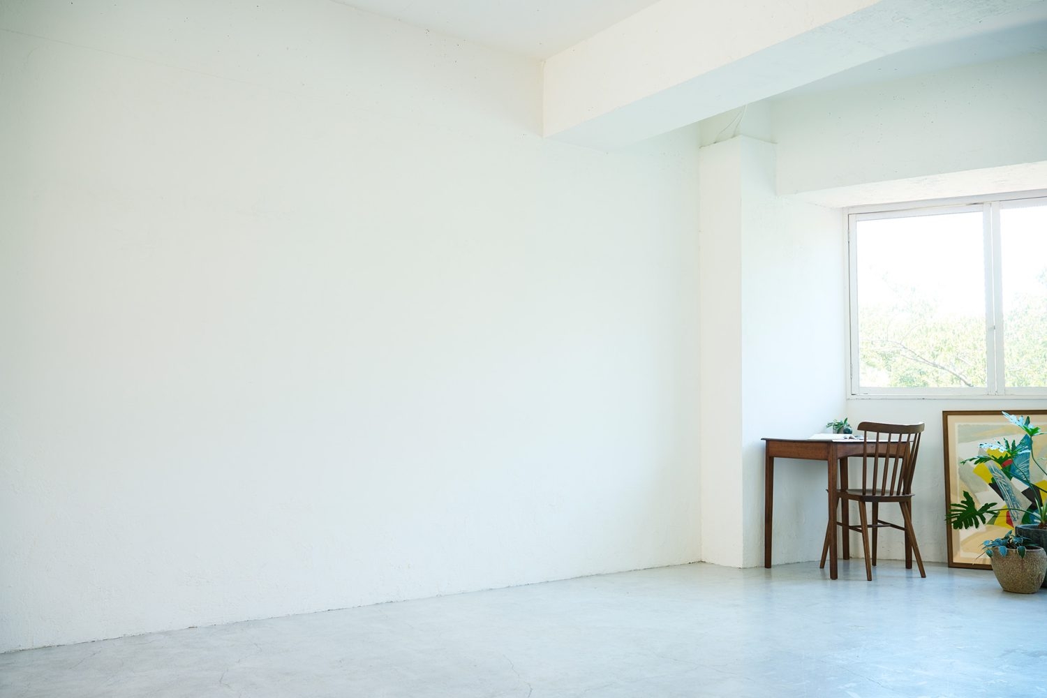 white mortar floor 大きな白壁