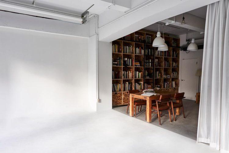 自然光でのライブラリー