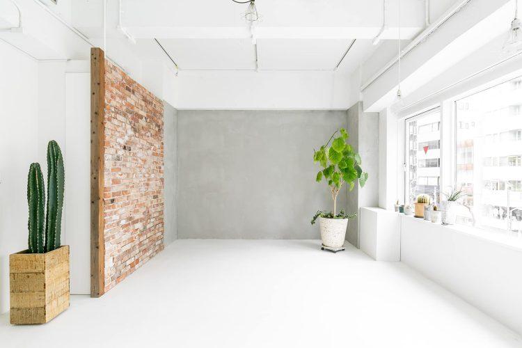 窓枠へものを置いての撮影も