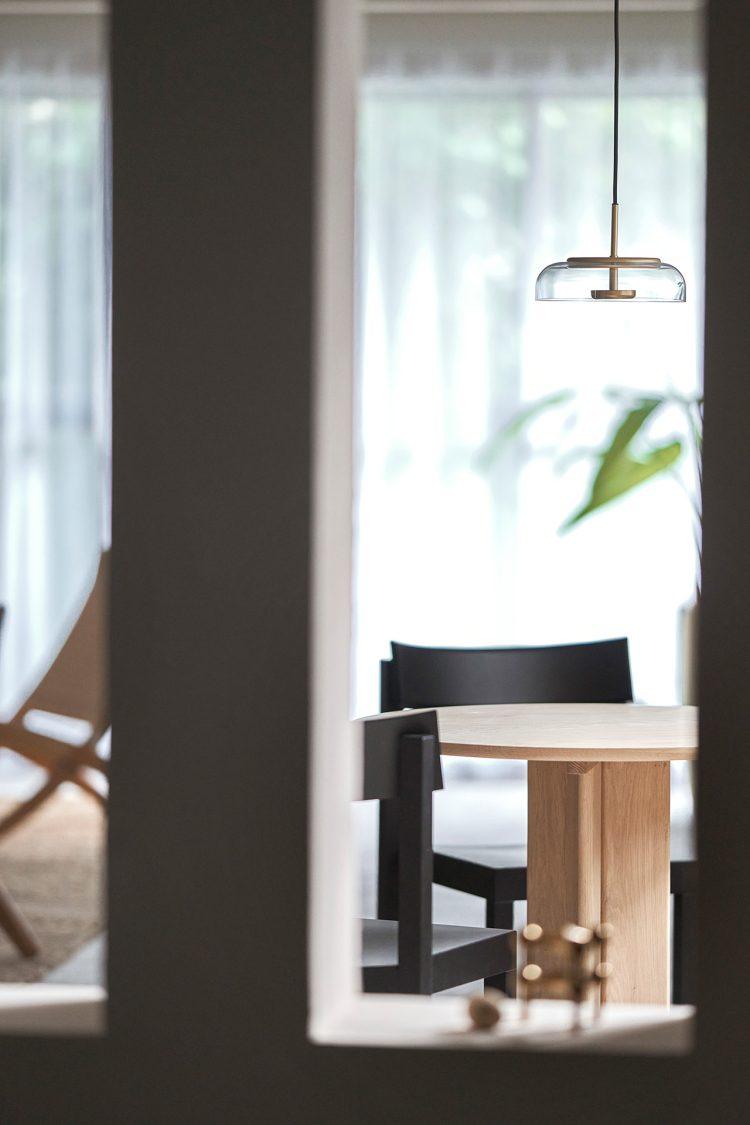 アーチ壁をフレームのように活かした撮影も