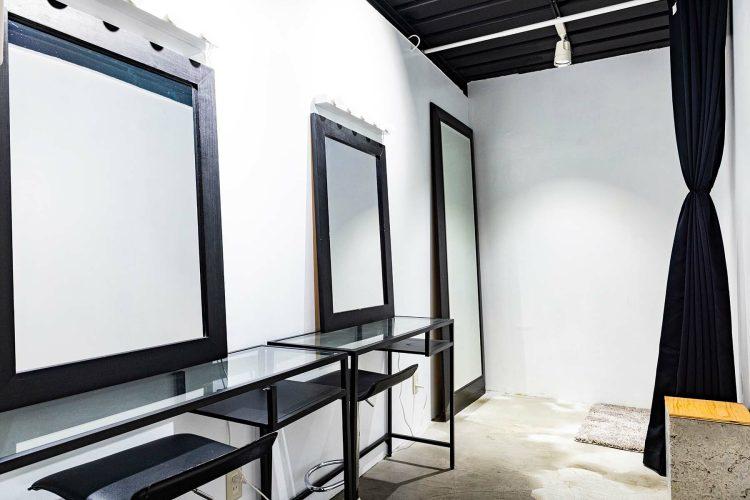 メイクルーム / フィッティング