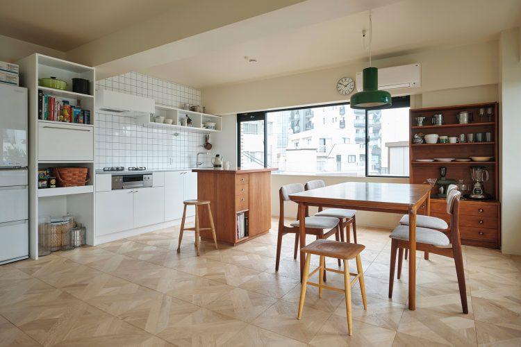 明るいダイニングキッチン