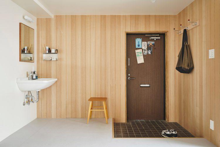 木のぬくもりが感じられる玄関