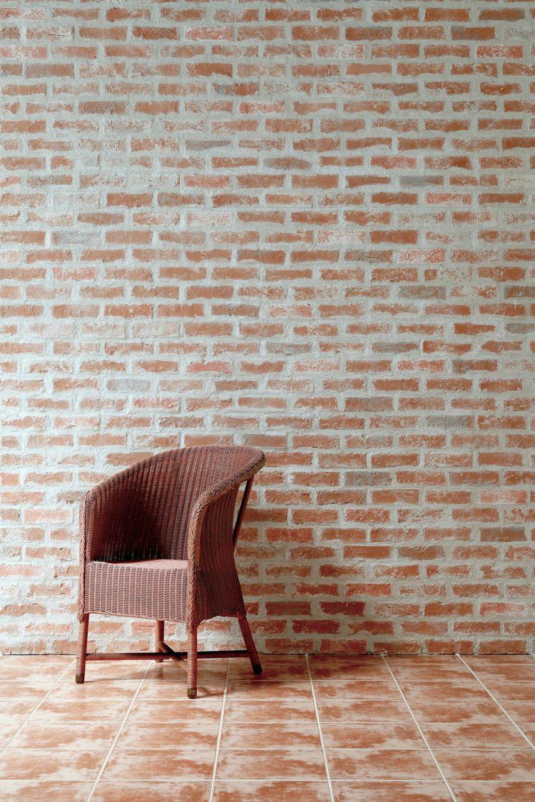赤レンガ調の壁 / 床タイル