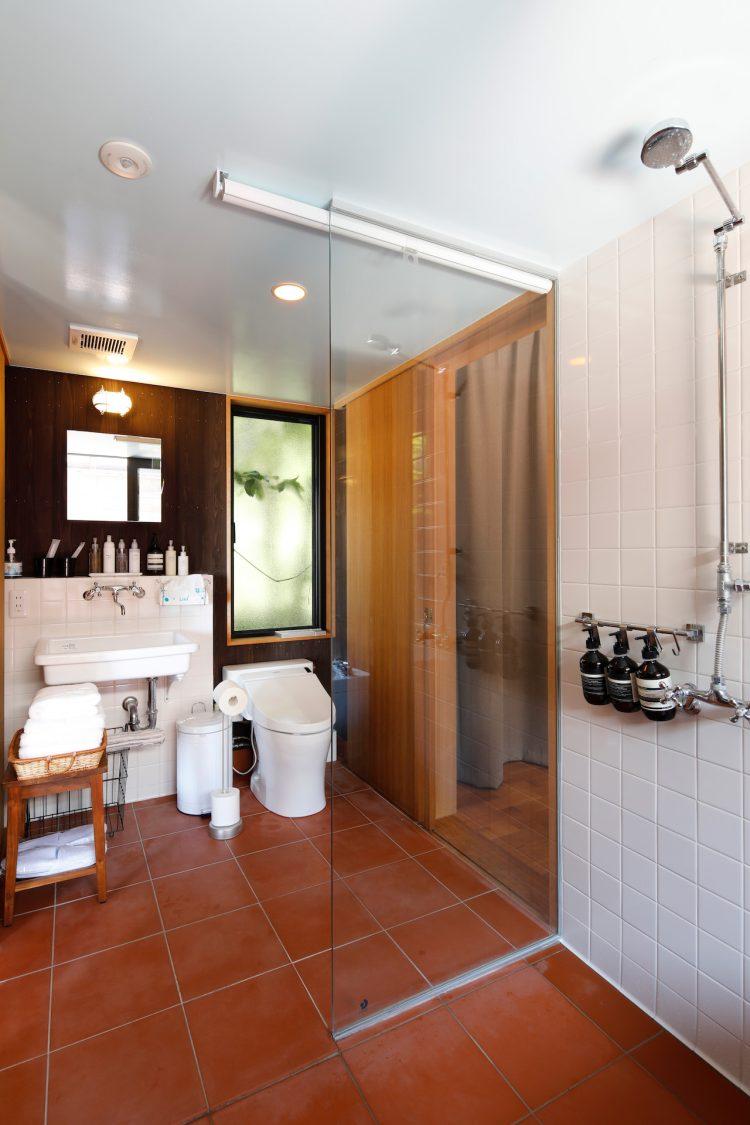 シャワーブース