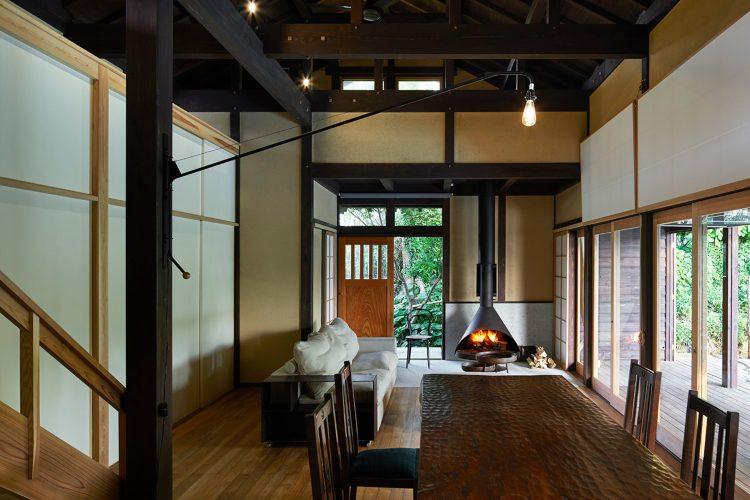 キッチンからリビング側