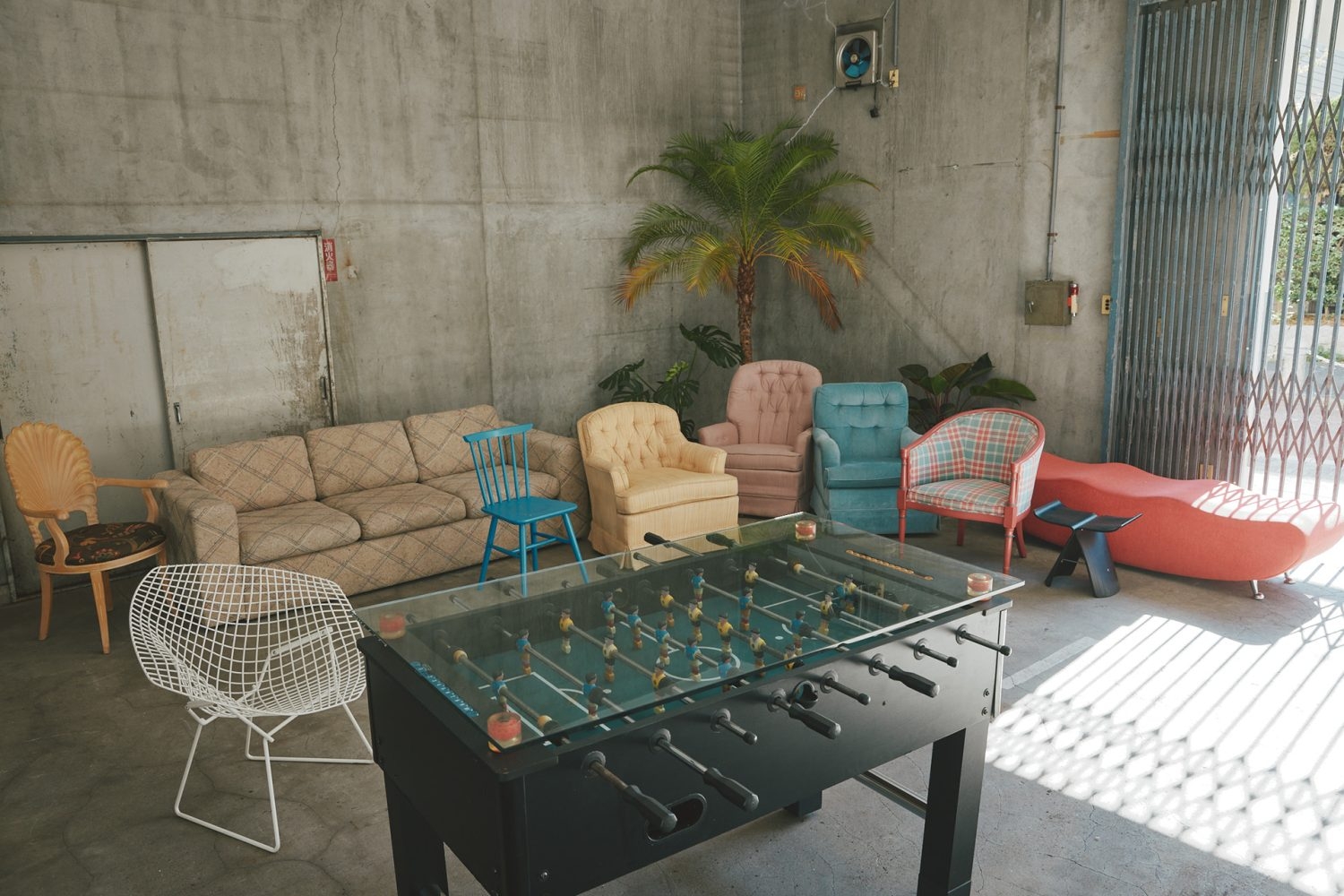 常設の家具やプロップ