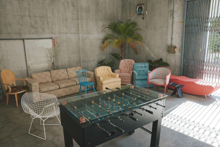 常設の家具やプロップ