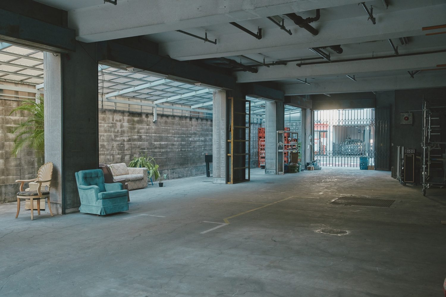 北側と南側に入口あり