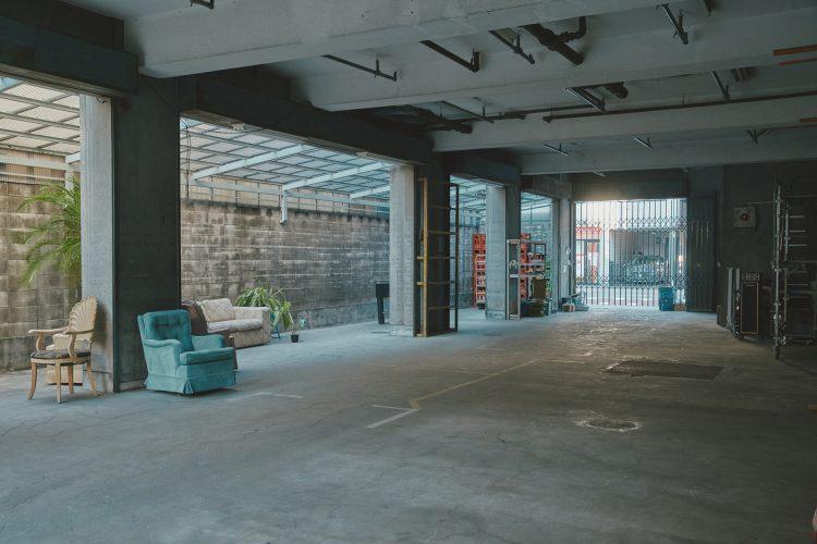 北側と南側に入口あり