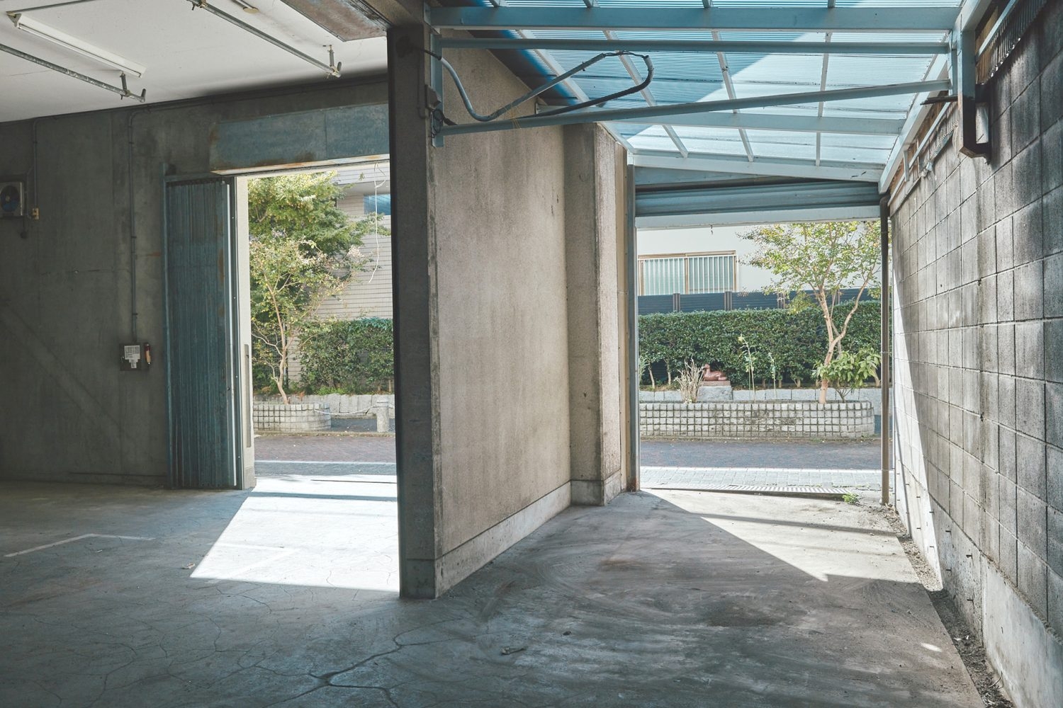 南側の2ヶ所入口