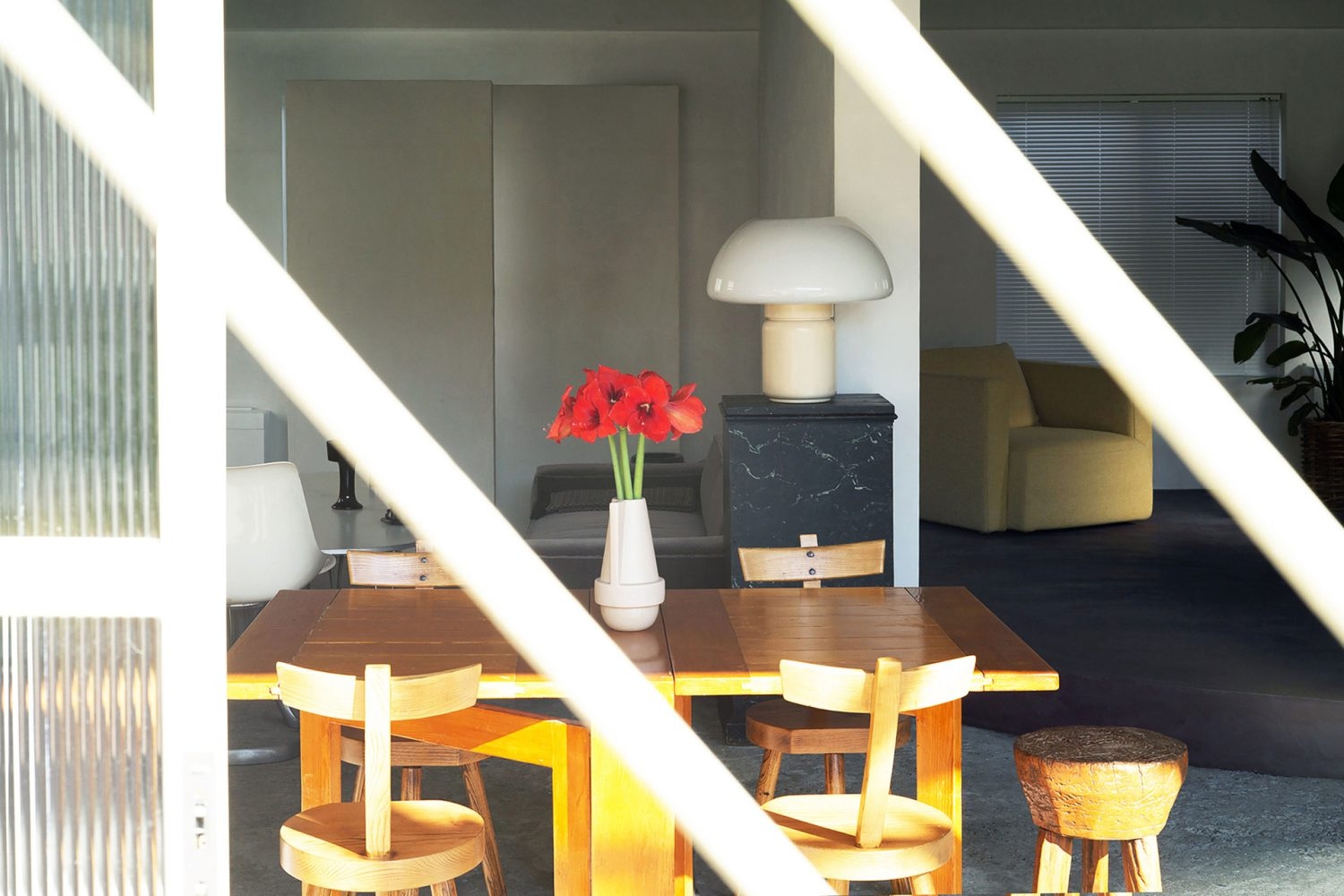 3F 外階段から室内