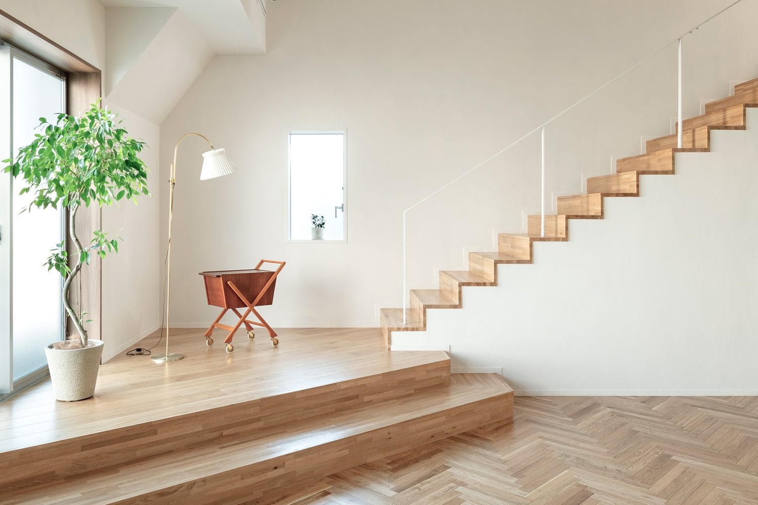 3F ステップ / 階段