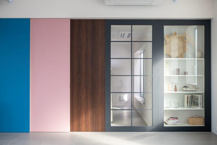 4F スライドする色壁(表)