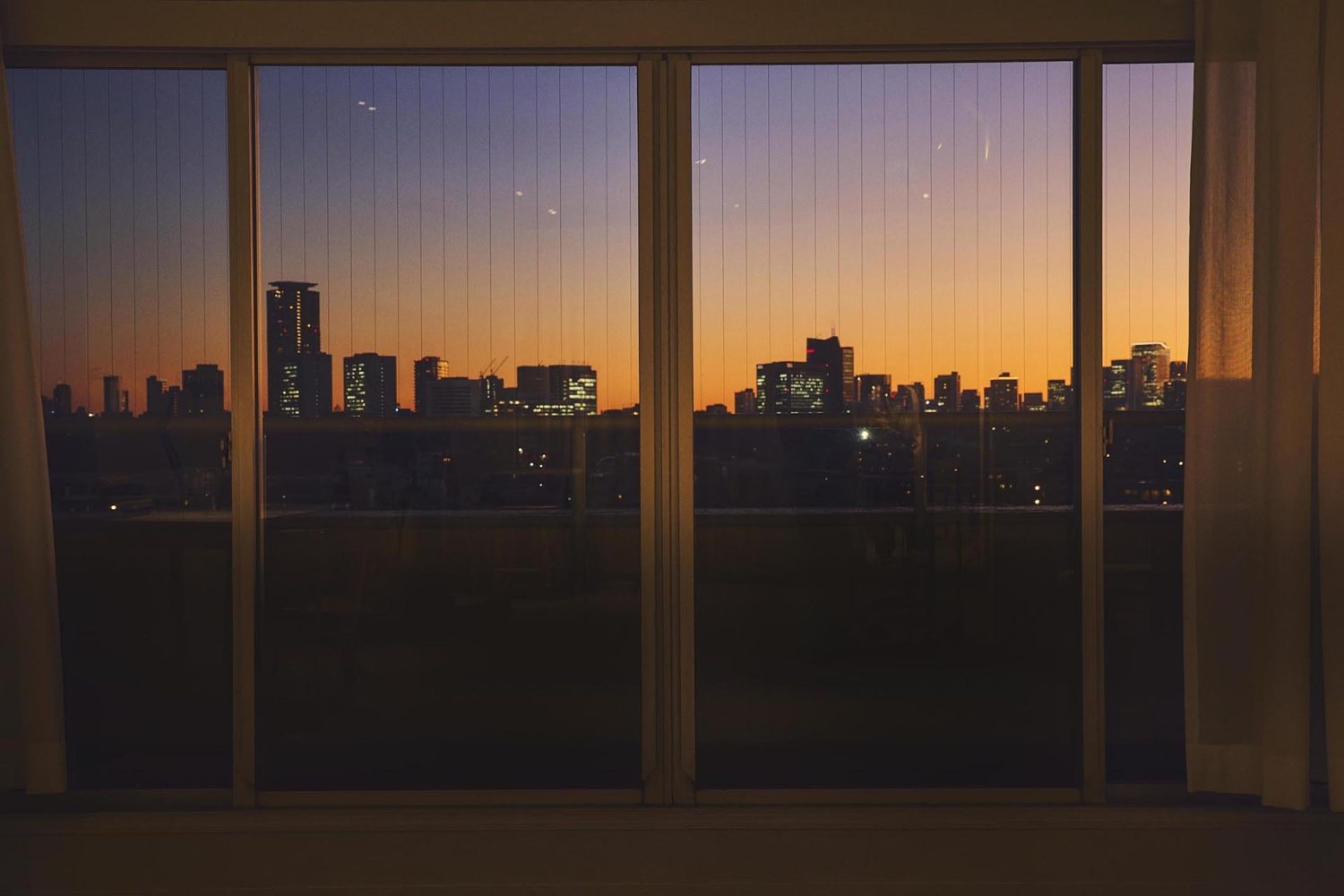窓からの夕景