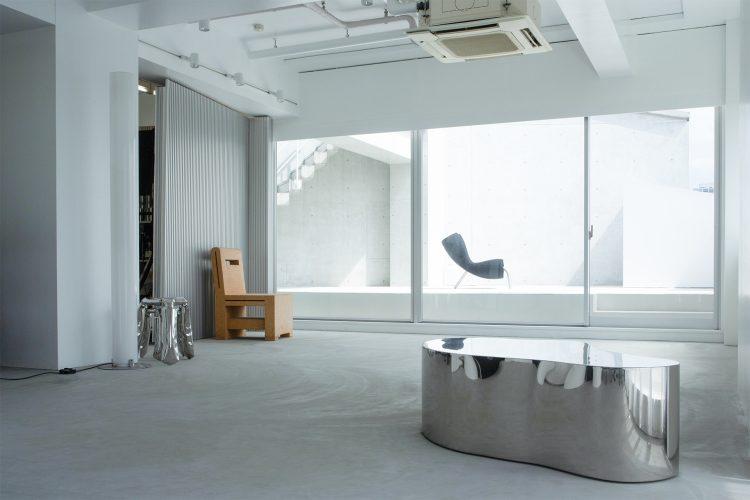 室内からのバルコニー