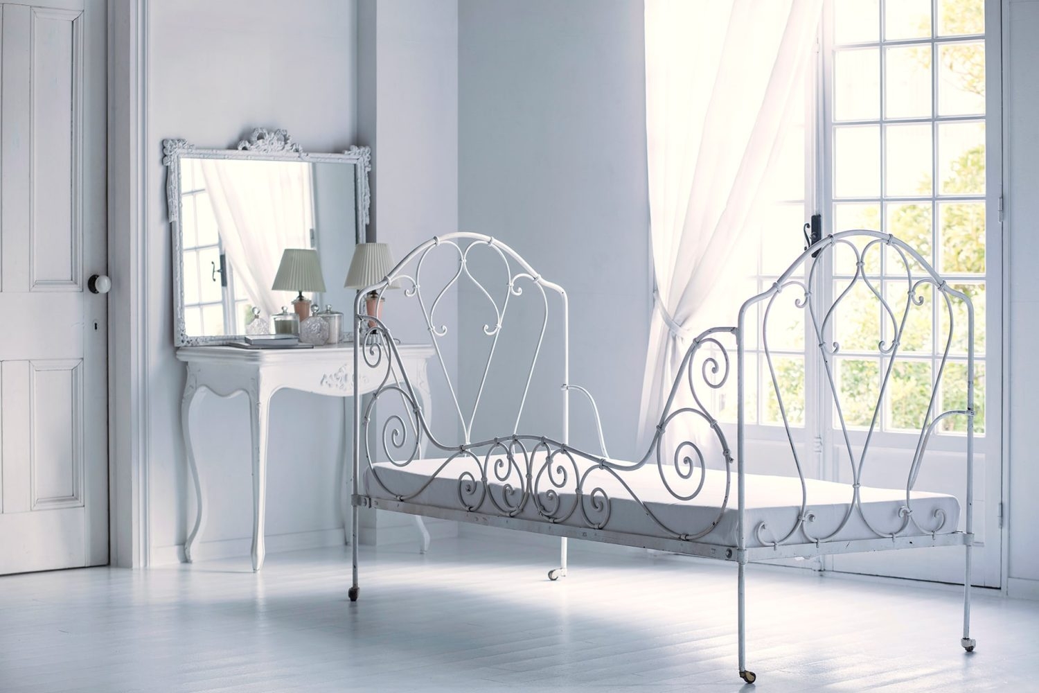 アイアンベッド(移動可)