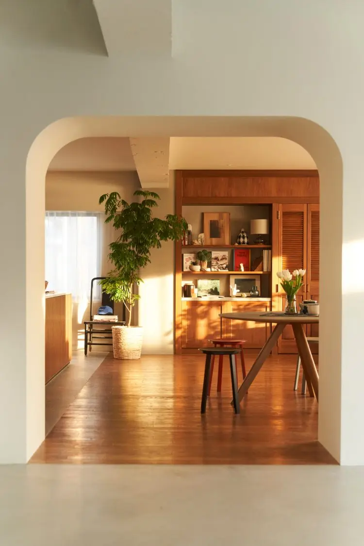 大きなアーチ開口