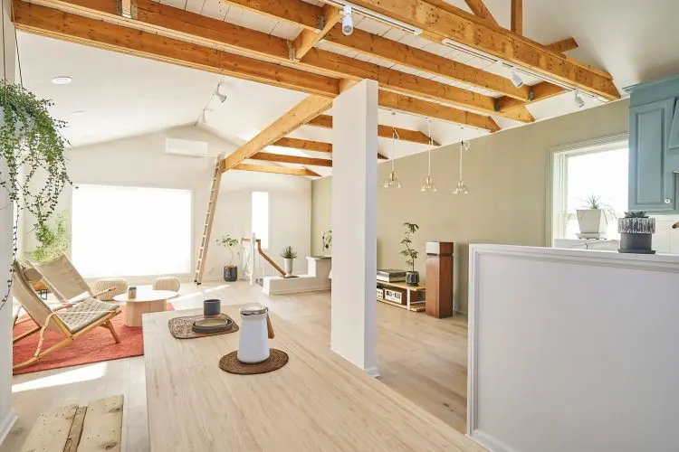 1st 2F / ダイニングテーブルからリビング側