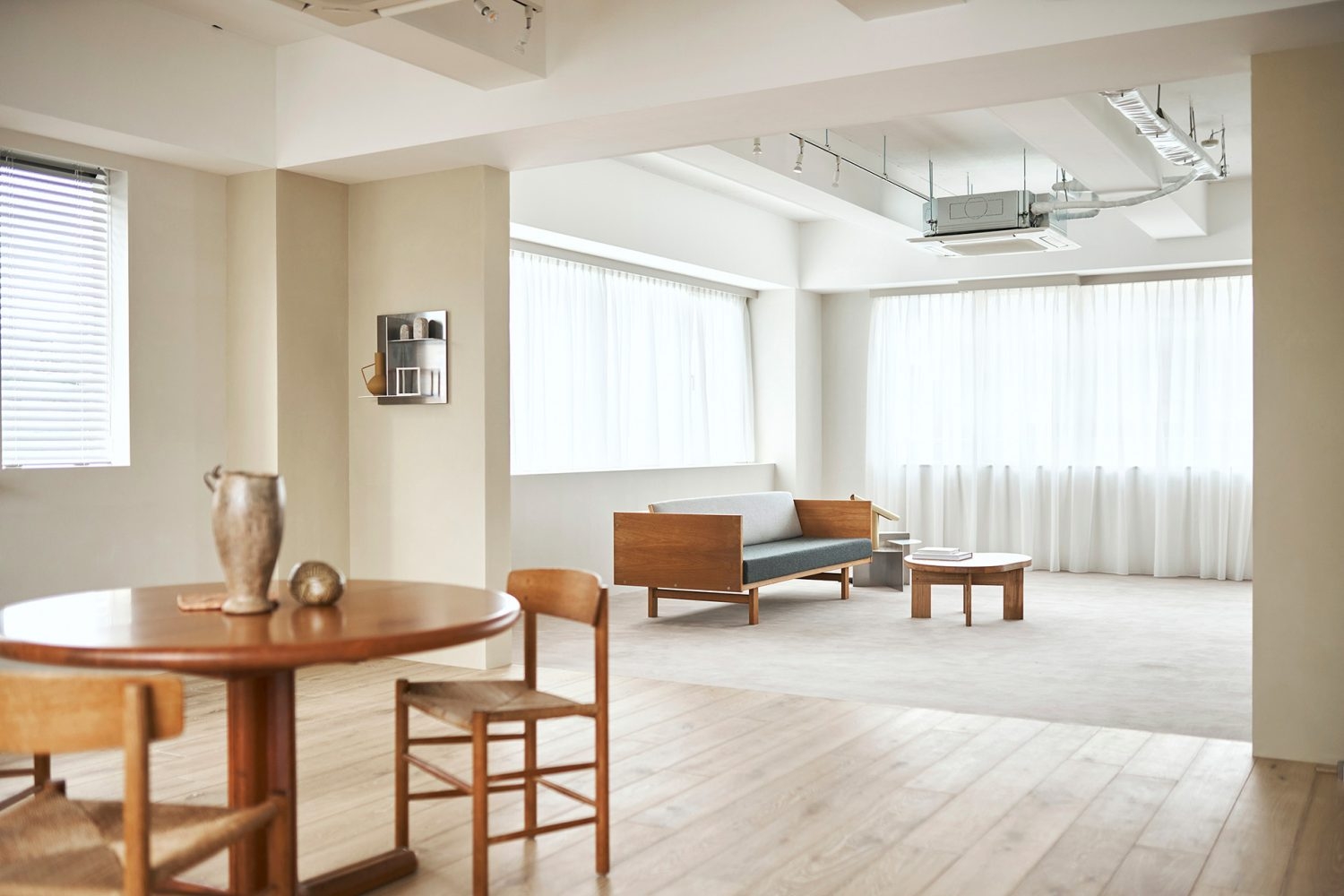 ダイニングからリビング側