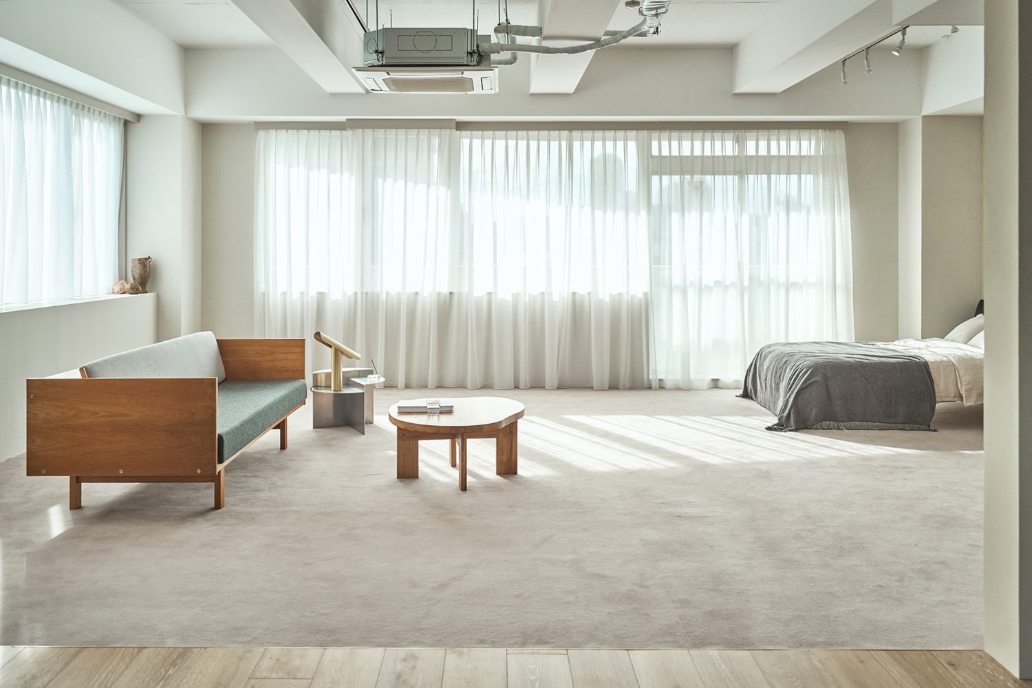 リビング / ベッドスペース