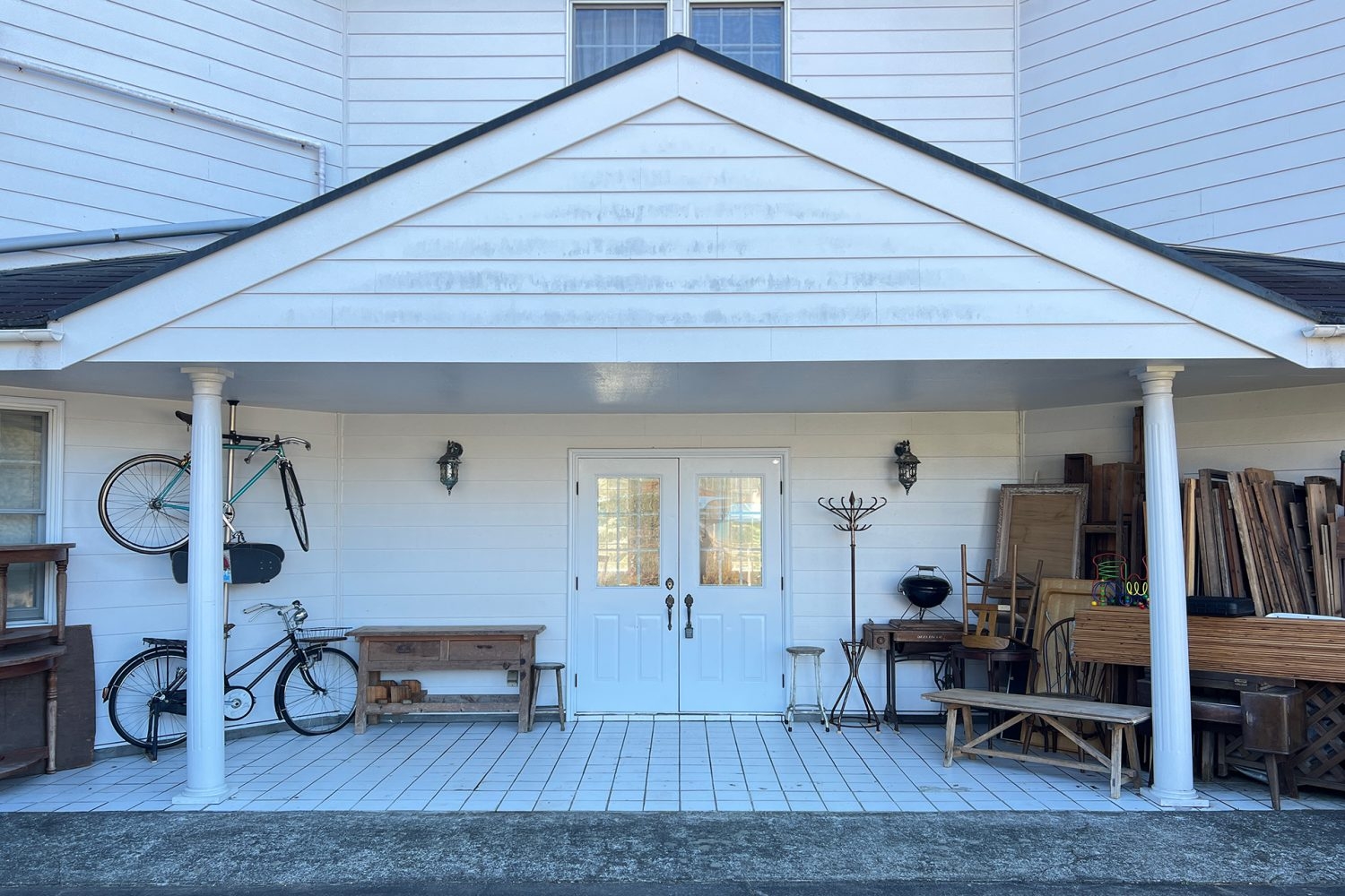 玄関外もゆったり撮影できる作り