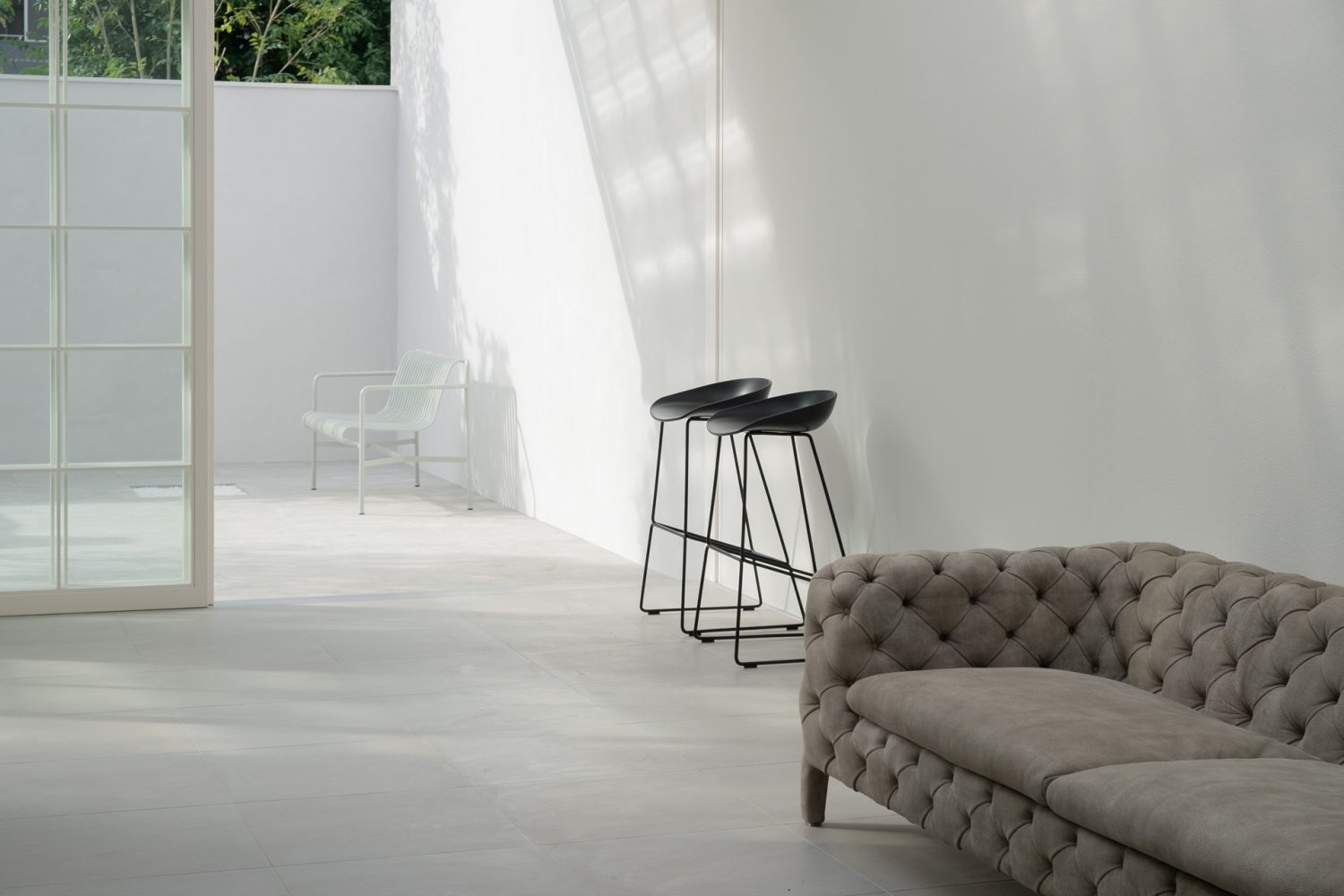 テラスと繋がるリビング