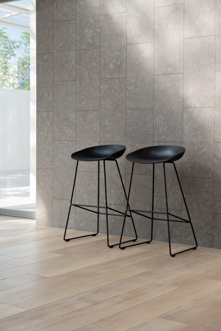 高さのあるスツール