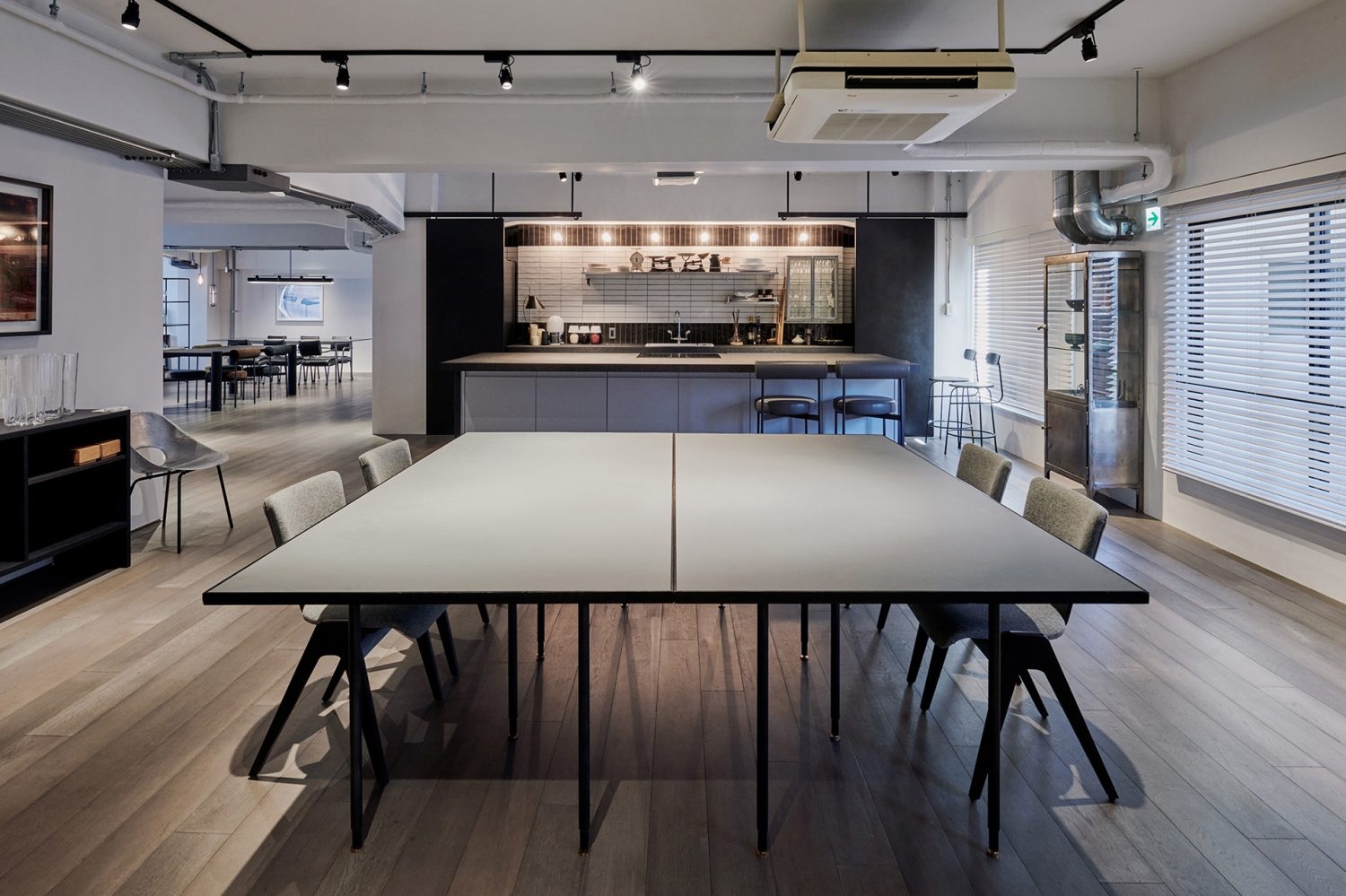 料理などを陳列するテーブルもご用意