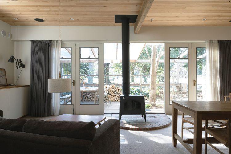 公園の抜けが見える大開口リビング