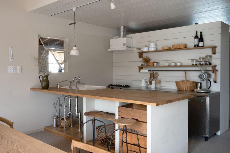 木製カウンターキッチン