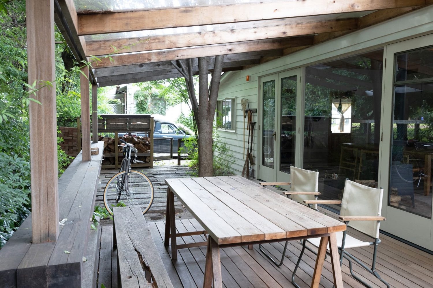 屋根付ウッドデッキ